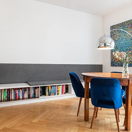 Silver House By Apartment *