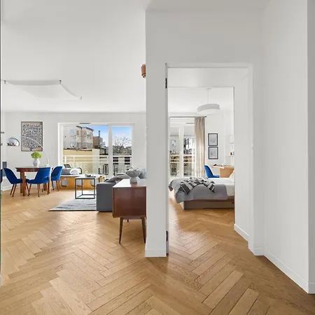 Апартаменты Silver House By Centrum Wanna Parking 5 Min Do Plazy